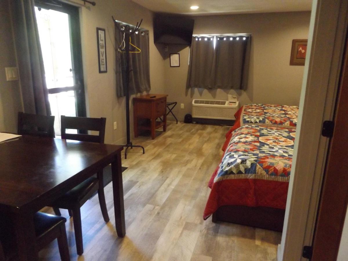 Big Spirit Resort Spirit Lake 外观 照片