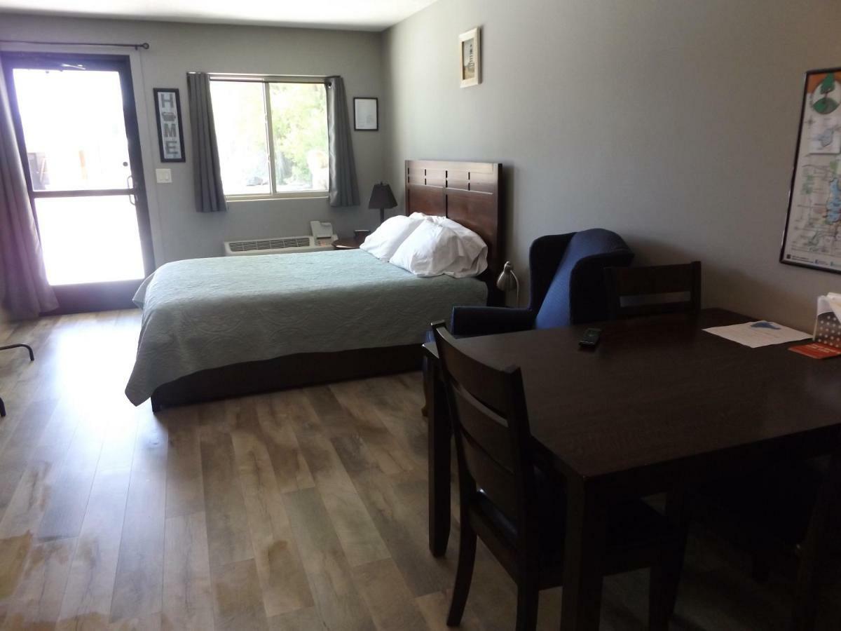 Big Spirit Resort Spirit Lake 外观 照片