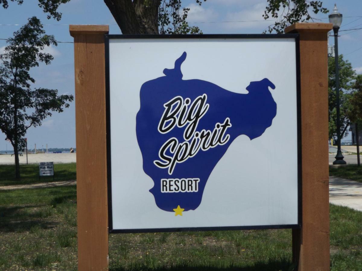 Big Spirit Resort Spirit Lake 外观 照片
